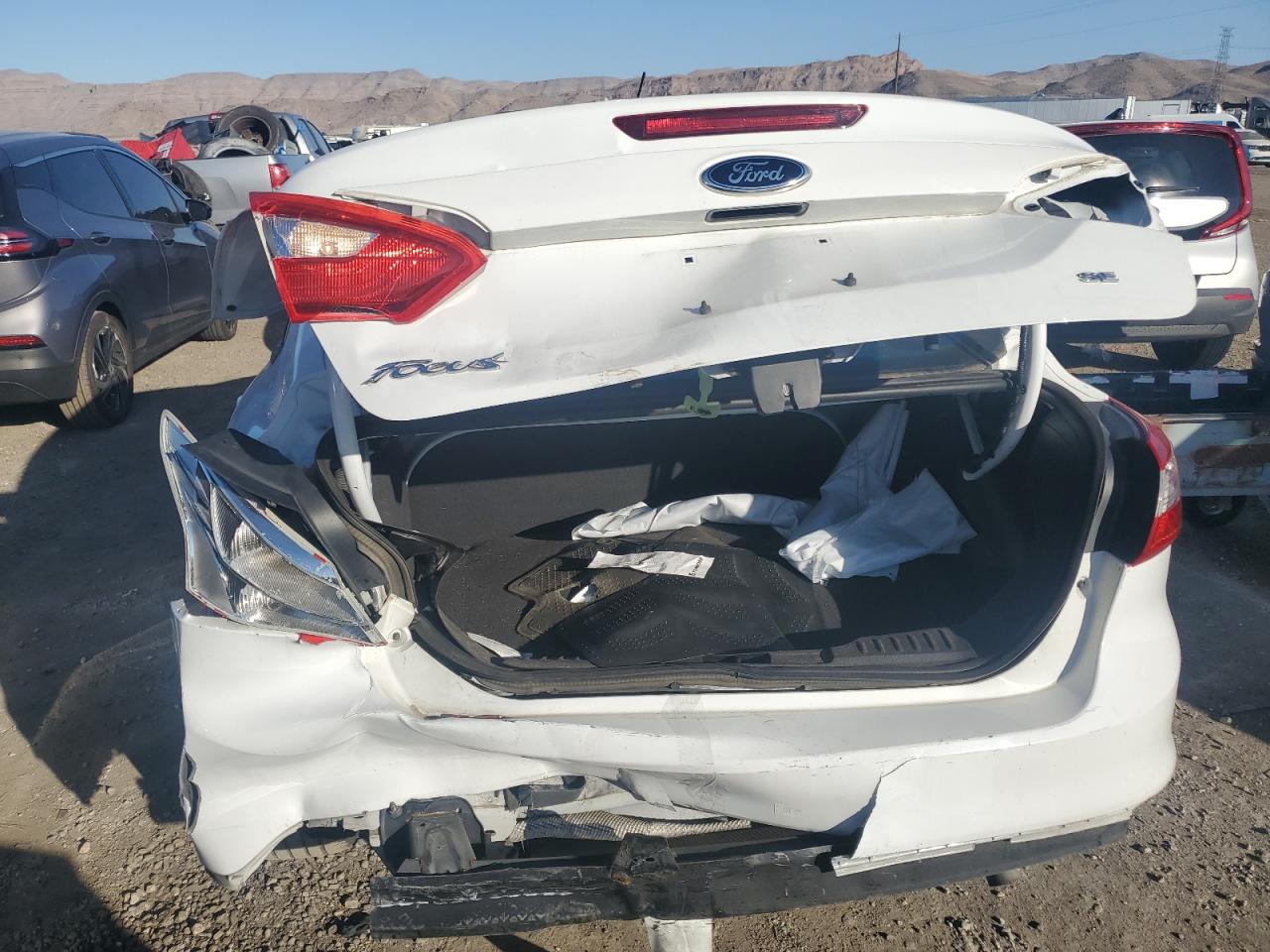 1FADP3F26EL341759 2014 Ford Focus Se