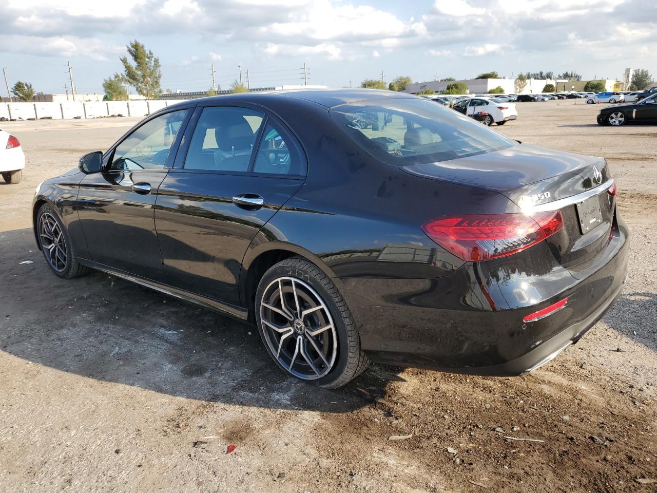 W1KZF8DB3PB185696 2023 Mercedes-Benz E 350