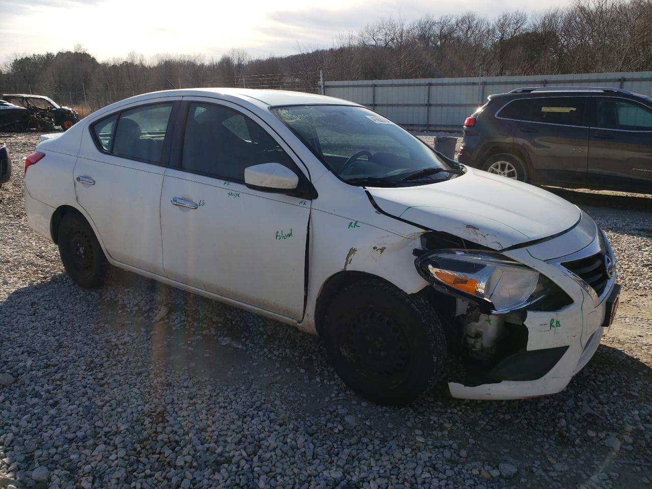 2015 Nissan Versa S vin: 3N1CN7AP4FL827369