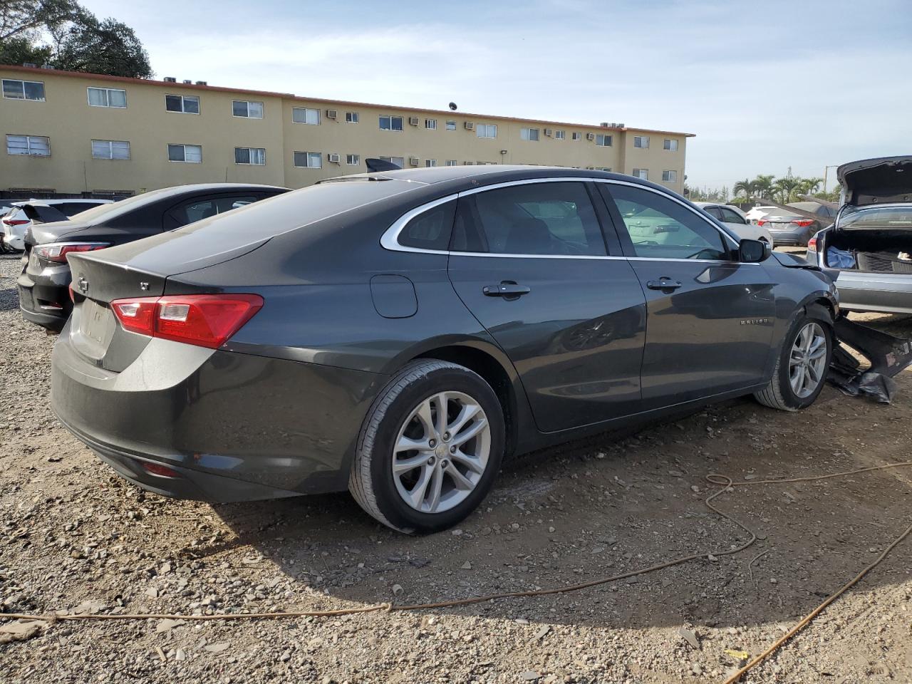 1G1ZD5ST3JF156198 2018 Chevrolet Malibu Lt