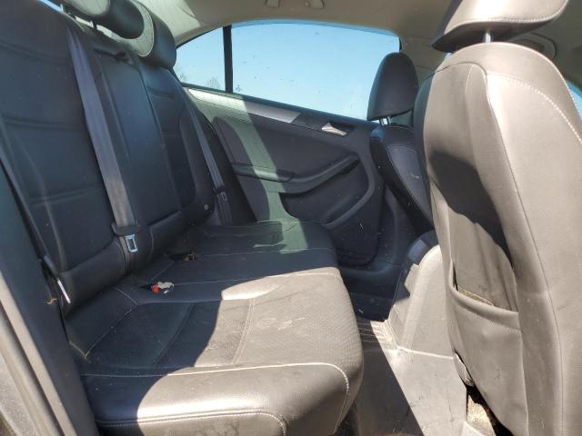 2018 VOLKSWAGEN JETTA SE - 3VWDB7AJ3JM208882
