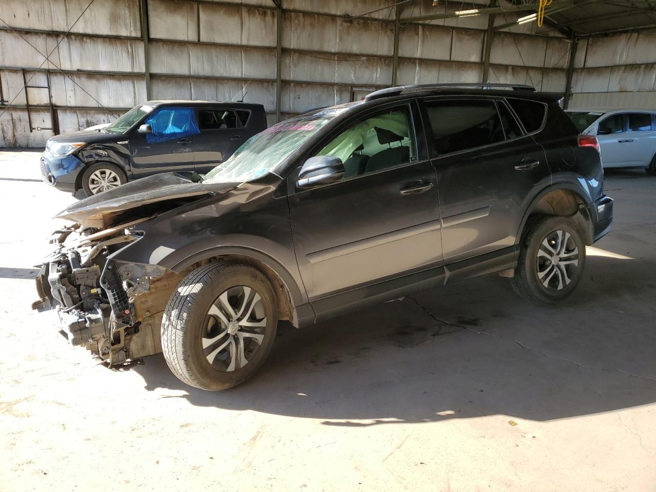 JTMZFREV5JJ209843 2018 Toyota Rav4 Le