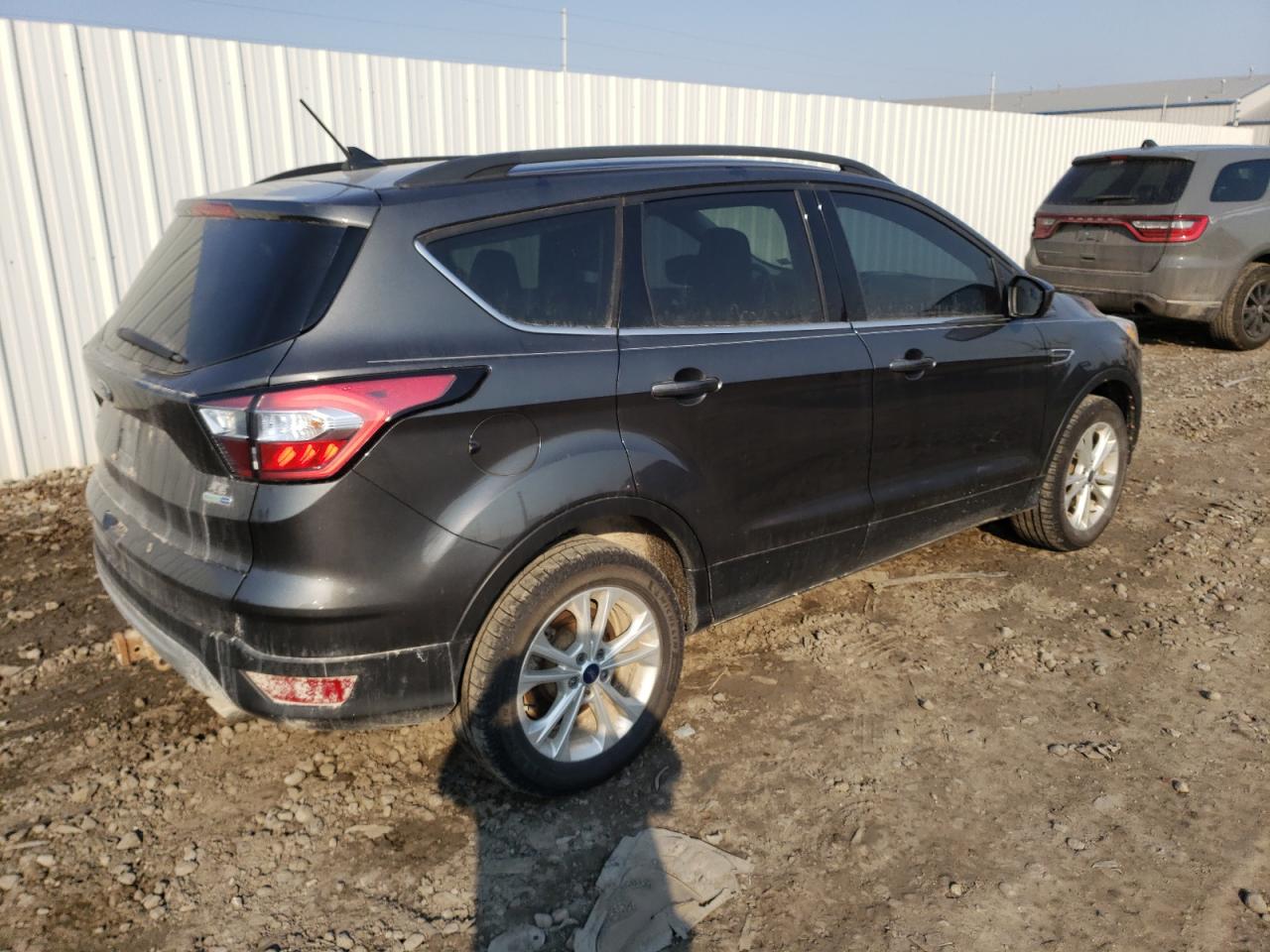 1FMCU9GDXJUA90827 2018 Ford Escape Se