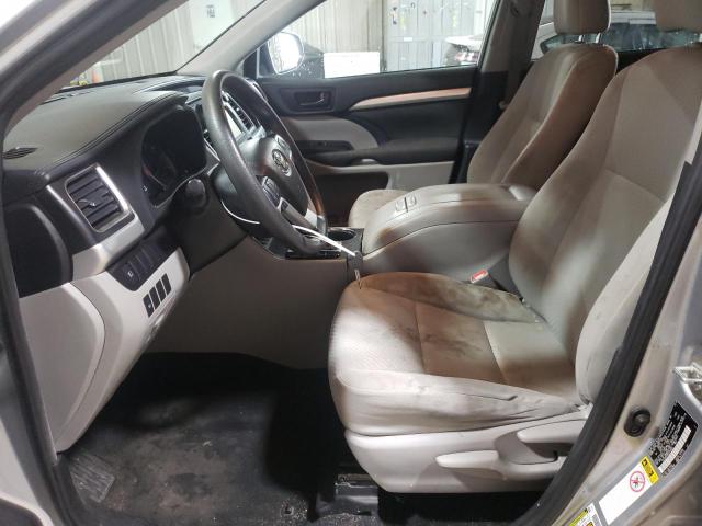 VIN 5TDZARFH9KS043645 2019 Toyota Highlander, LE no.7