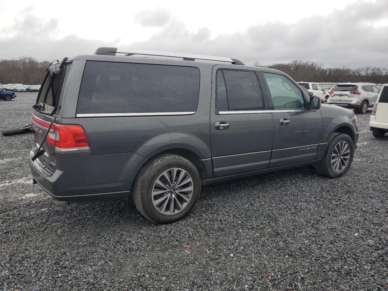 5LMJJ3HTXFEJ01309 2015 Lincoln Navigator L