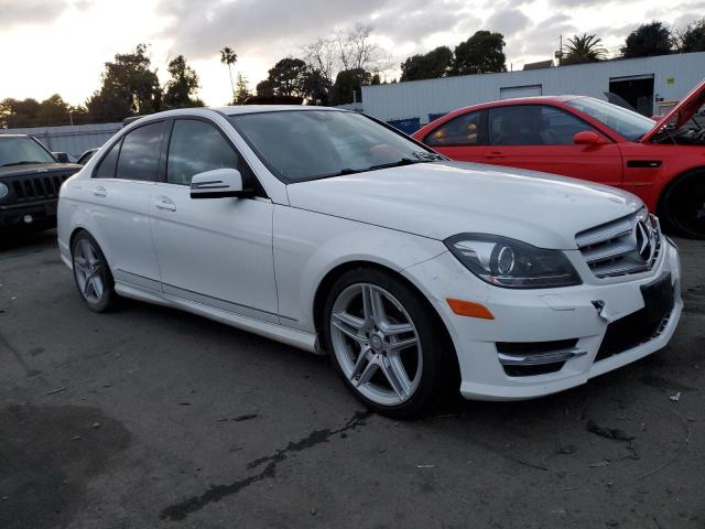 VIN WDDGF4HB4DR276067 2013 Mercedes-Benz C-Class, 250 no.4