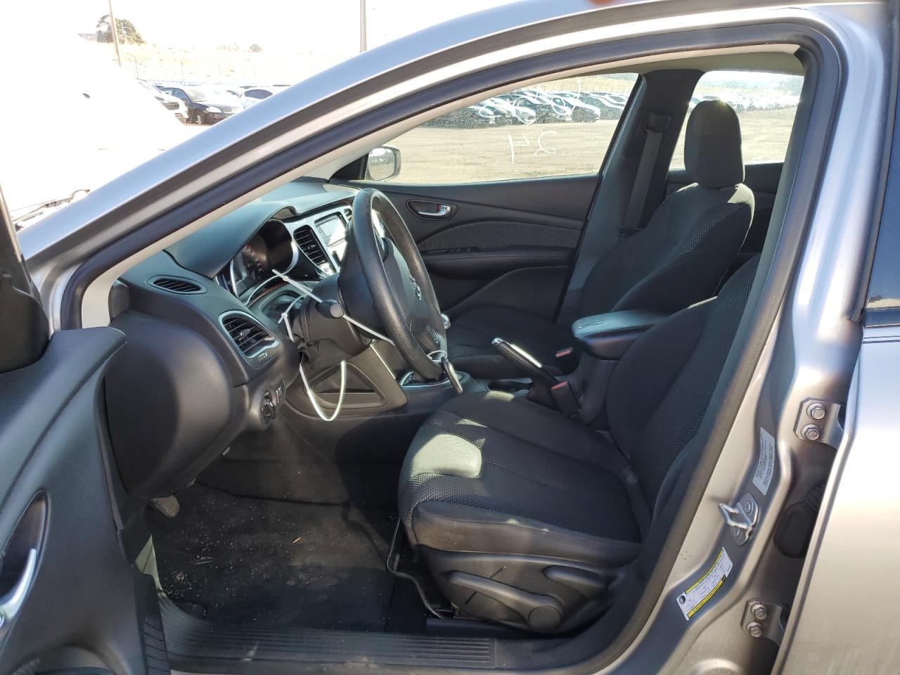 1C3CDFAA5FD150607 2015 Dodge Dart Se