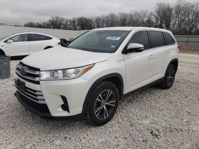 VIN 5TDZARFH6KS049385 2019 Toyota Highlander, LE no.1