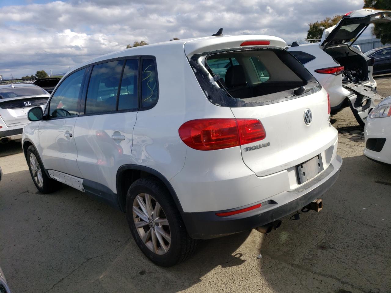 WVGBV3AXXEW555013 2014 Volkswagen Tiguan S