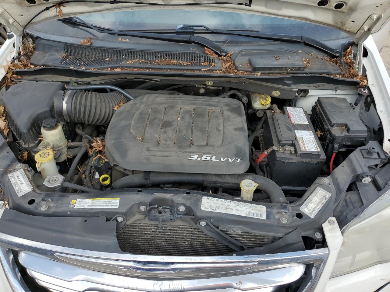 2A4RR8DG9BR609495 2011 Chrysler Town & Country Touring L