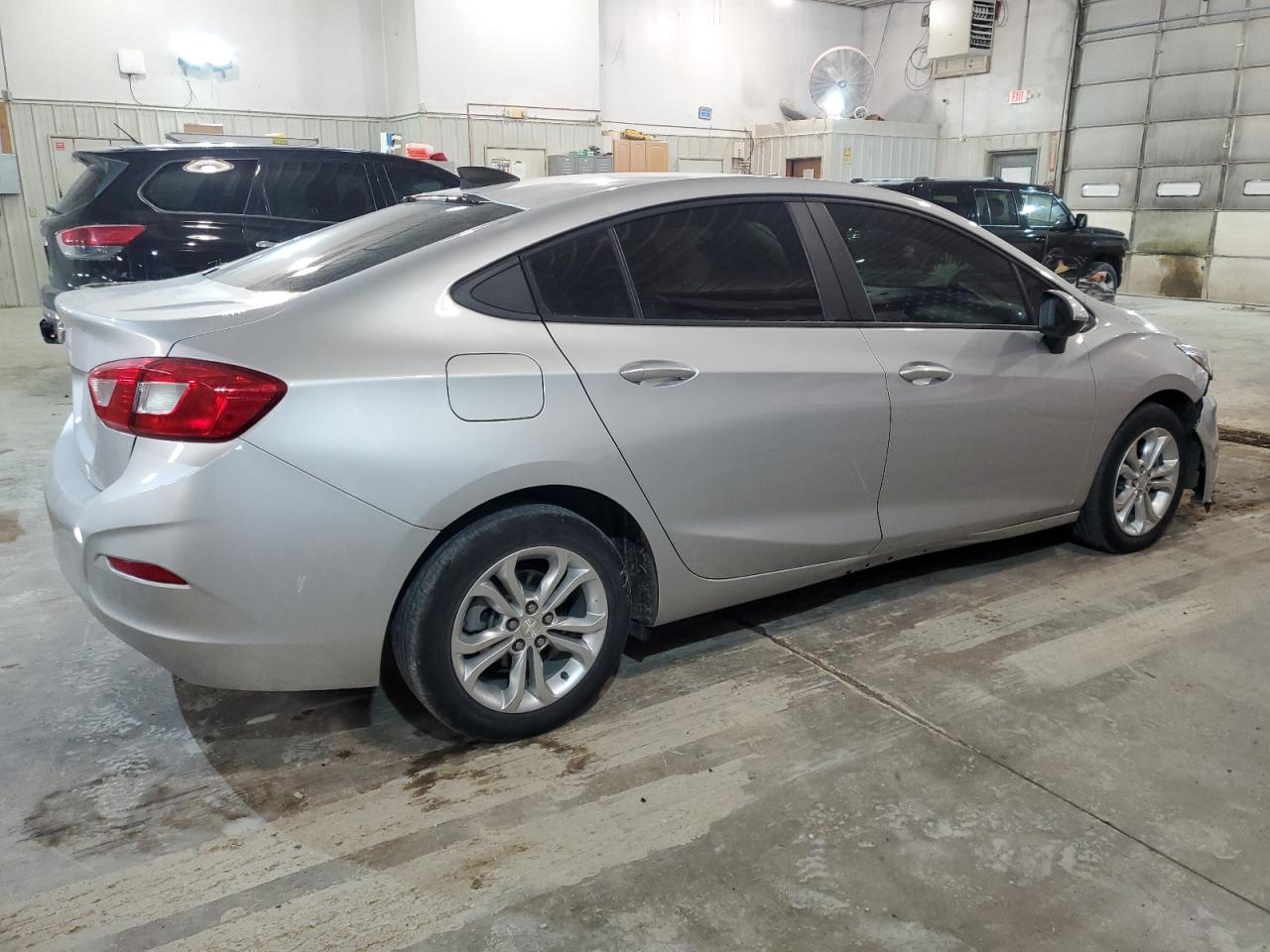 1G1BC5SM4K7149043 2019 Chevrolet Cruze Ls