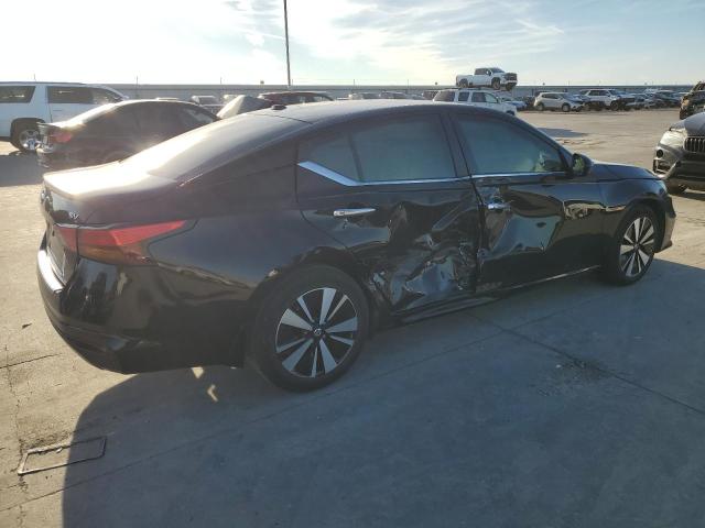 2022 Nissan Altima - Image 3
