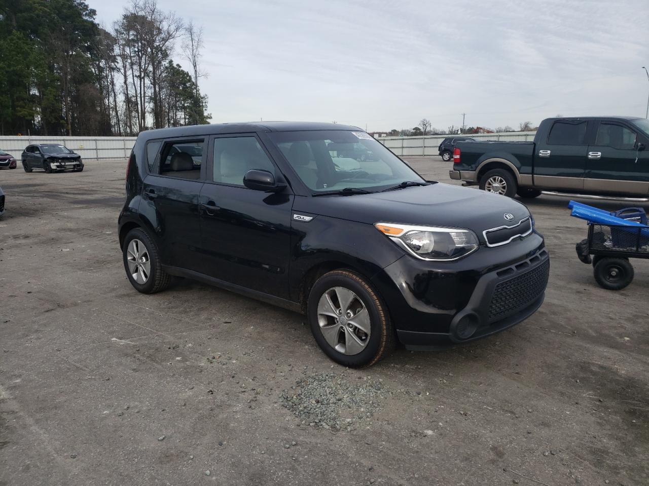 KNDJN2A2XG7303886 2016 Kia Soul