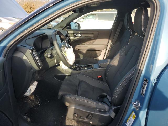 2023 VOLVO XC40 RECHA YV4ED3UM1P2040592