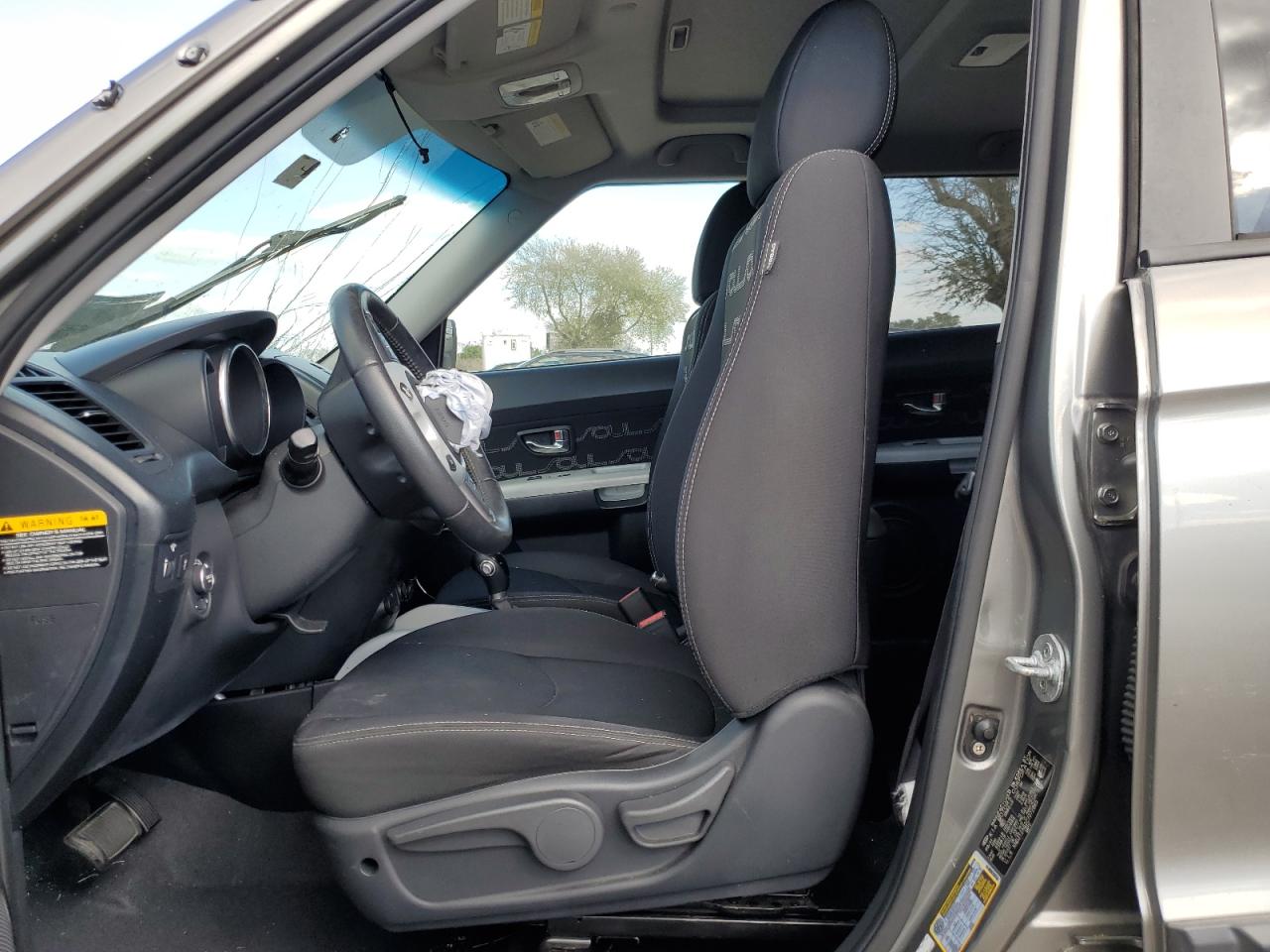 KNDJT2A62C7372865 2012 Kia Soul +