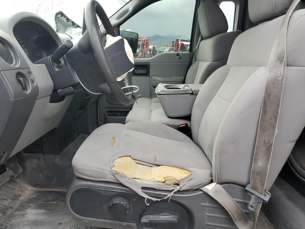 1FTRF12235NB88324 2005 Ford F150