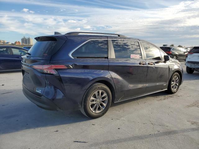 2021 TOYOTA SIENNA LE 5TDKRKEC0MS032057