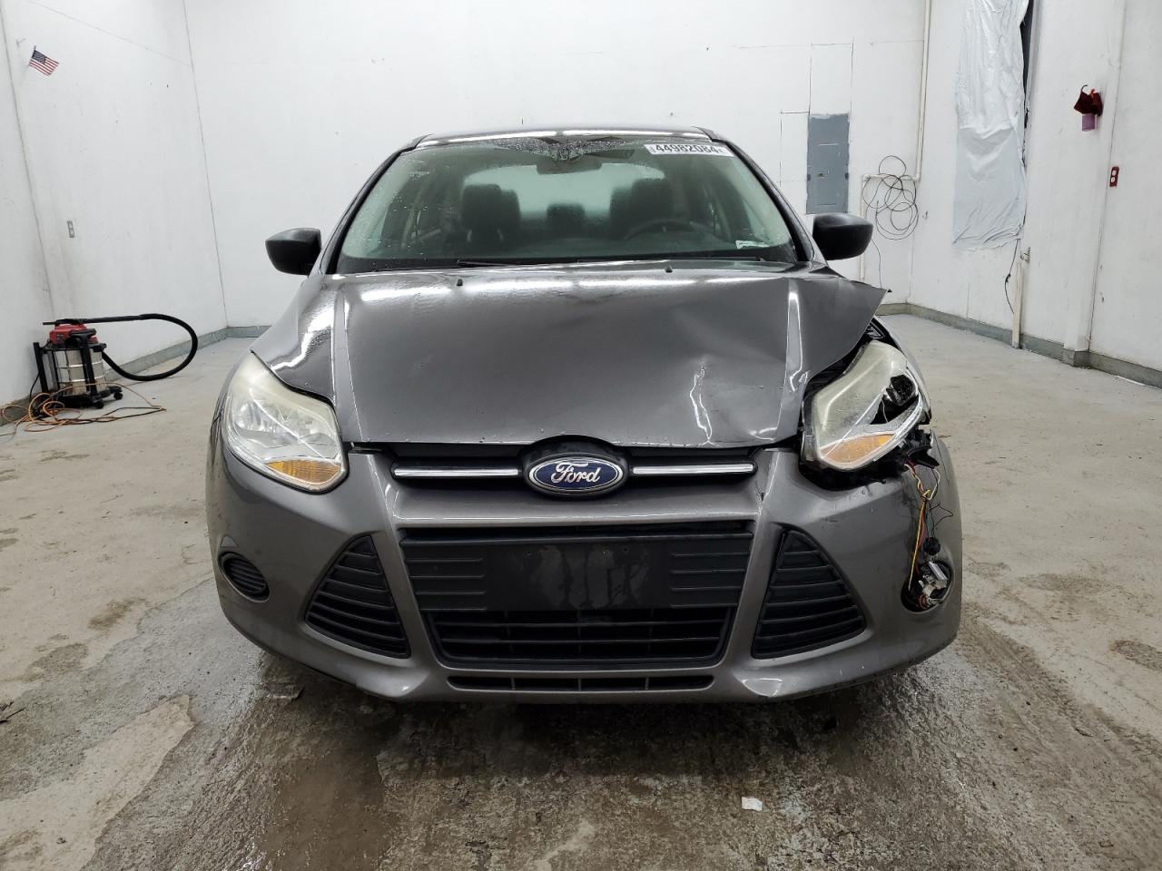 1FAHP3E28CL327796 2012 Ford Focus S