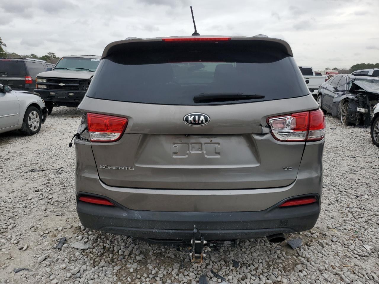 5XYPG4A57GG148565 2016 Kia Sorento Lx