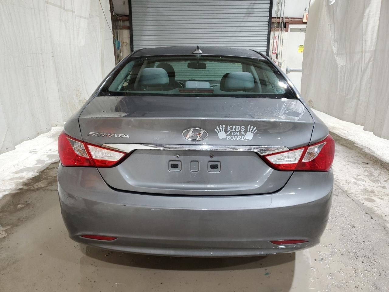 5NPEB4AC5DH689266 2013 Hyundai Sonata Gls