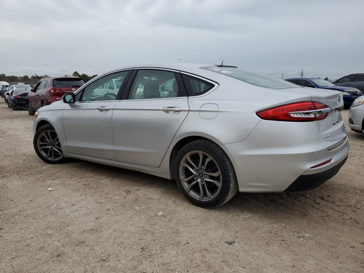 VIN: 3FA6P0CD6KR272582 2019 FORD FUSION