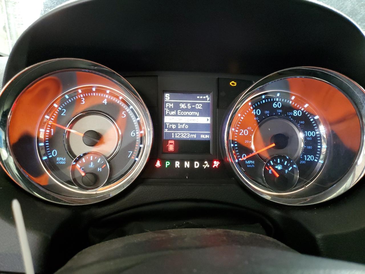 CHRYSLER TOWN & COUNTRY TOURING L