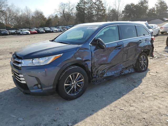 VIN 5TDJZRFHXKS713631 2019 Toyota Highlander, SE no.1