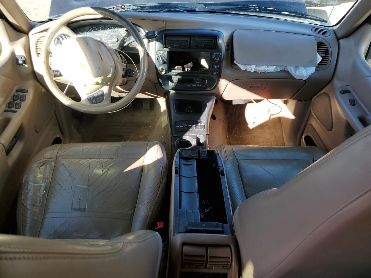 1FMDU74E0YZA69617 2000 Ford Explorer Eddie Bauer