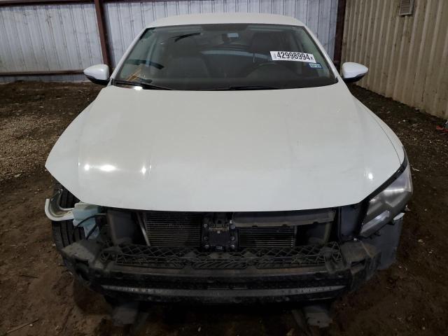 2017 VOLKSWAGEN PASSAT R-L 1VWDT7A32HC060752