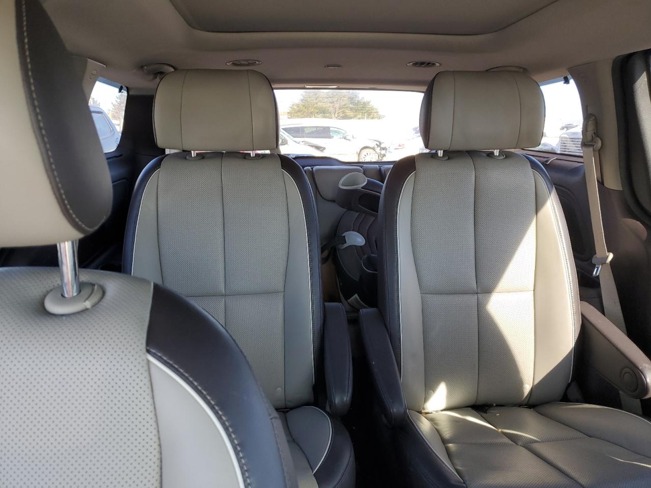 KNDME5C19G6138292 2016 Kia Sedona Sxl