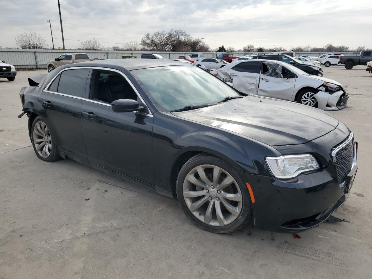 2C3CCAAG4HH593623 2017 Chrysler 300 Limited