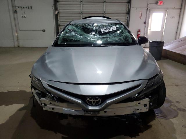 VIN 4T1G11BK1NU048098 2022 Toyota Camry, SE no.5