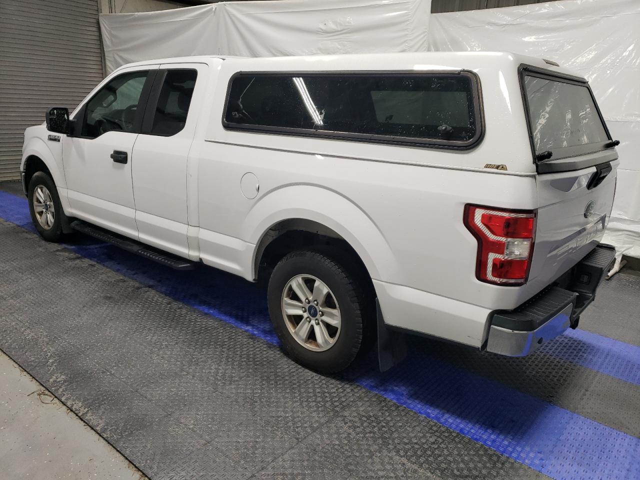 2018 Ford F150 Super Cab vin: 1FTEX1CB8JKE81822