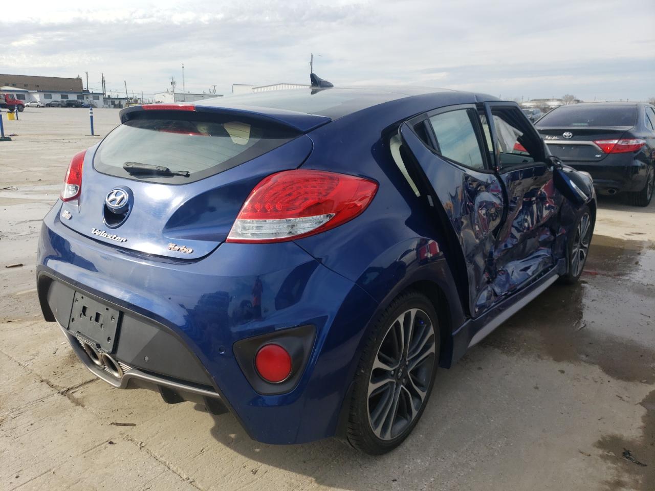 KMHTC6AE1GU272329 2016 Hyundai Veloster Turbo