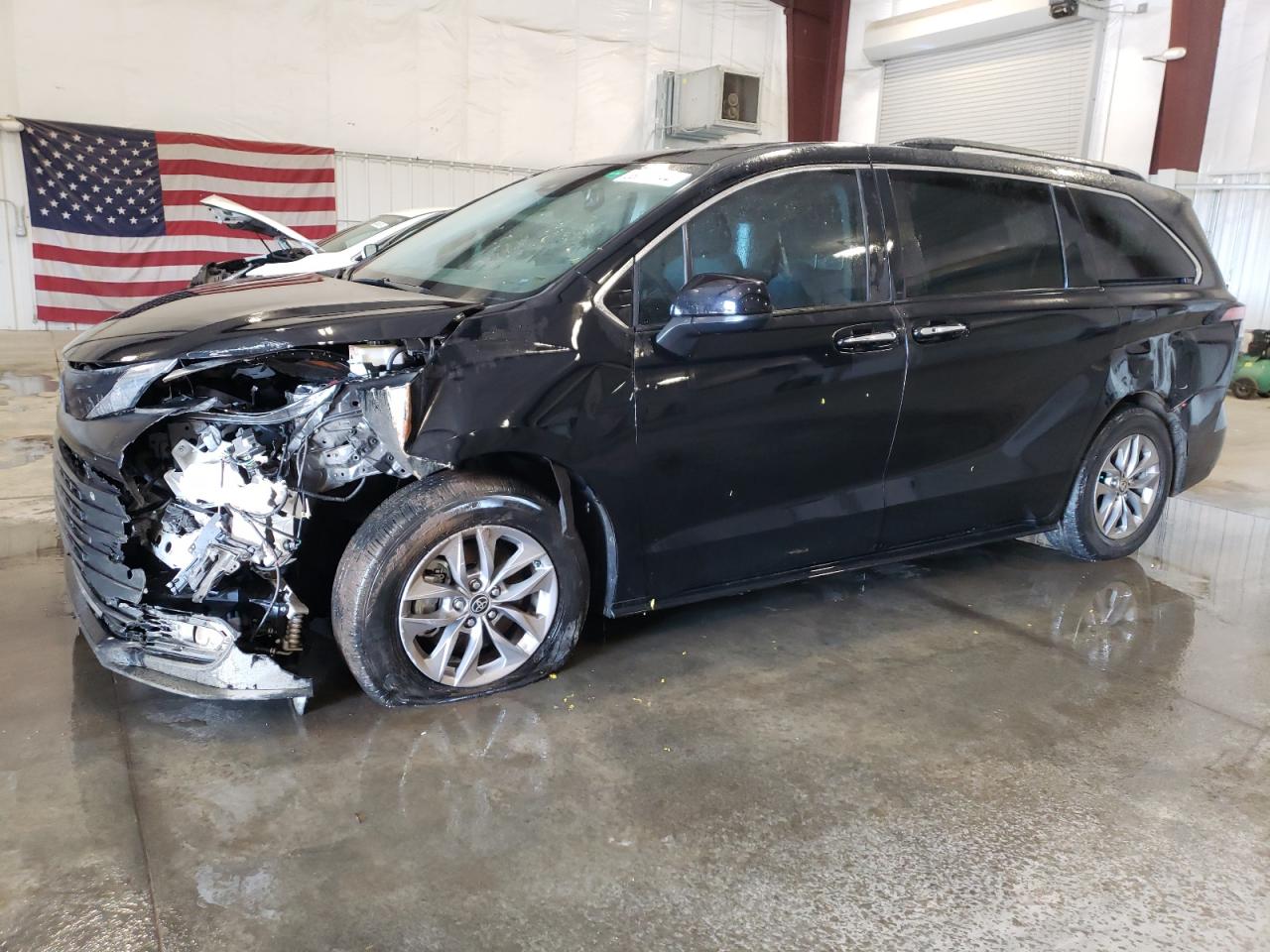 2022 Toyota Sienna Xle vin: 5TDYRKEC5NS121926