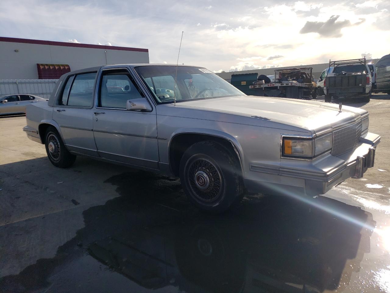 1G6CB5156J4343925 1988 Cadillac Fleetwood Delegance