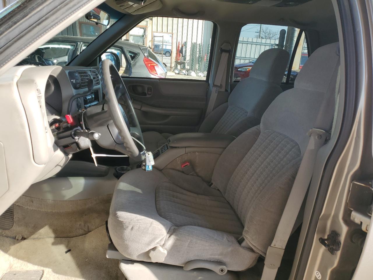 1GNDT13W512139424 2001 Chevrolet Blazer