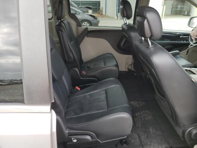 2016 CHRYSLER TOWN & COU - 2C4RC1BG0GR292229