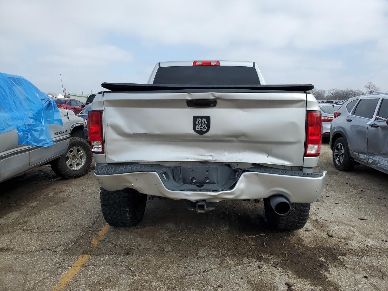 2017 Ram 1500 St vin: 3C6RR6KT9HG753998