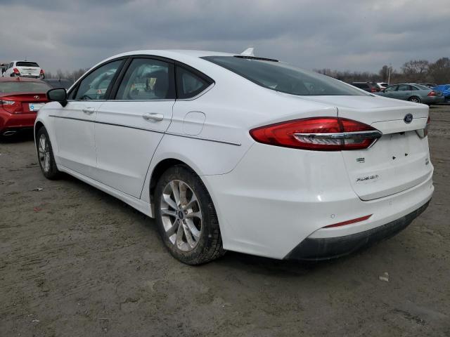 3FA6P0HD2LR195221 Ford Fusion SE 2