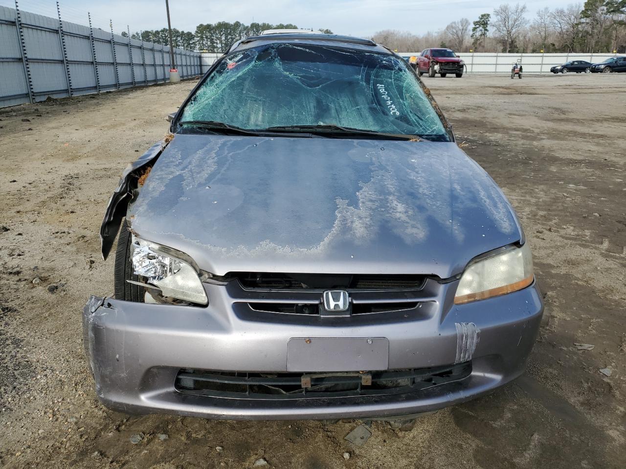 1HGCG1652YA022834 2000 Honda Accord Ex