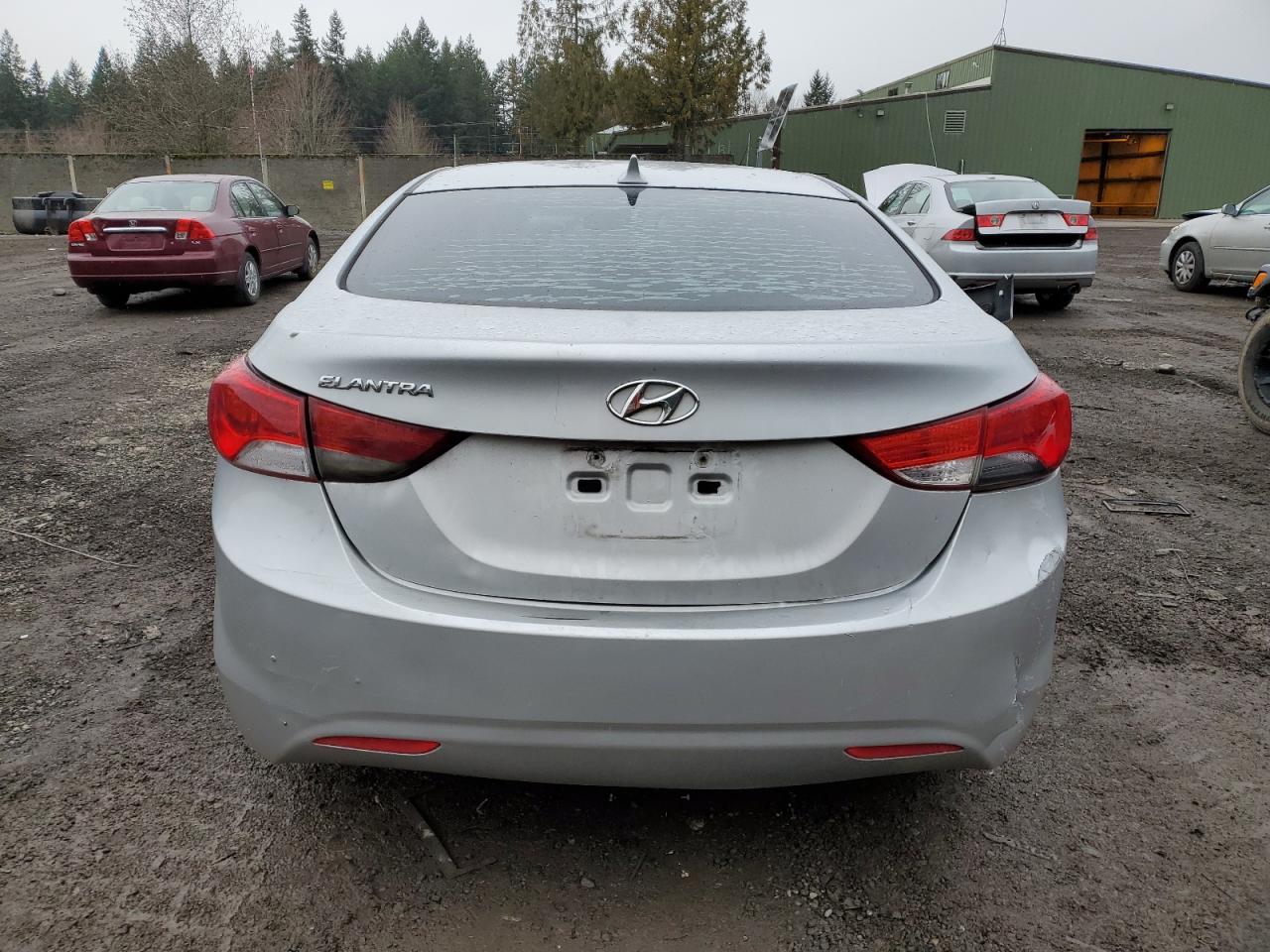 2013 Hyundai Elantra Gls vin: KMHDH4AE8DU953089