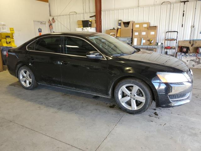 Lot #2356612893 2013 VOLKSWAGEN PASSAT SE salvage car