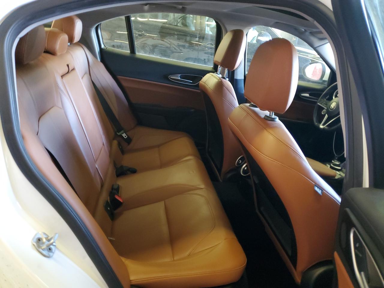 zarfaednxh7547067 ZARFAEDNXH7547067 2017 Alfa Romeo Giulia Q4