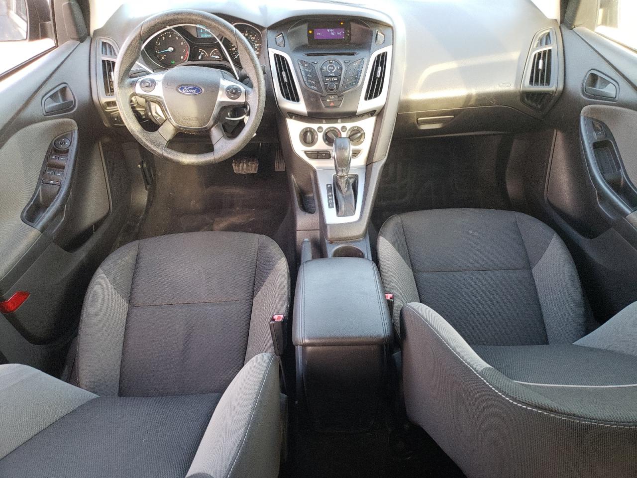 1FAHP3F22CL148586 2012 Ford Focus Se