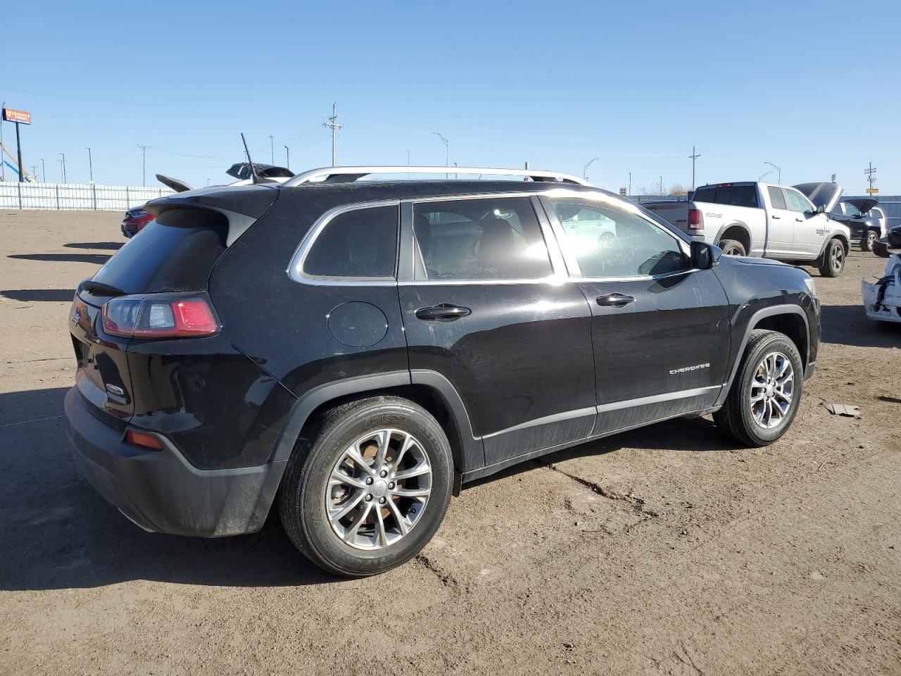 1C4PJMMX4MD125348 2021 Jeep Cherokee Latitude Lux 4X4