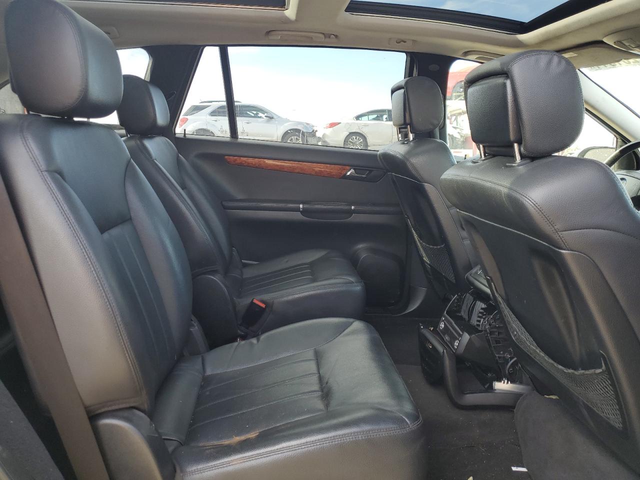 4JGCB65E46A008809 2006 Mercedes-Benz R 350