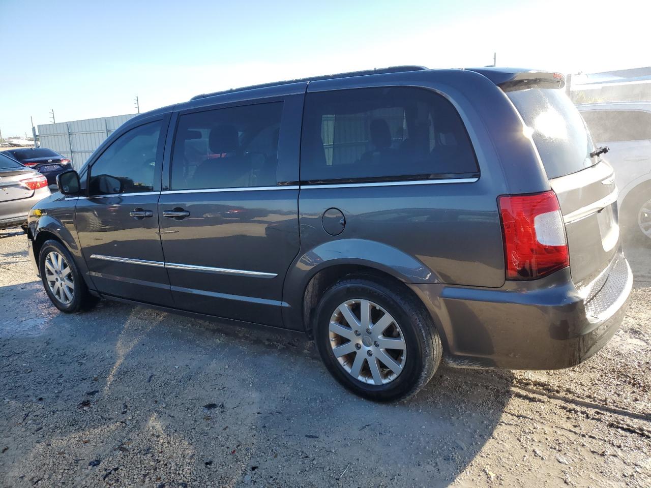 2C4RC1BG0GR149037 2016 Chrysler Town & Country Touring