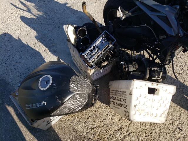 2013 TRIUMPH MOTORCYCLE DAYTONA 67 SMTA01YK1DJ598777