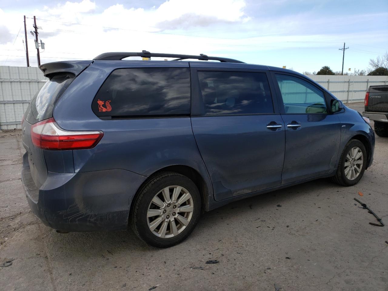 VIN: 5TDDZ3DCXHS161039 2017 TOYOTA All Models